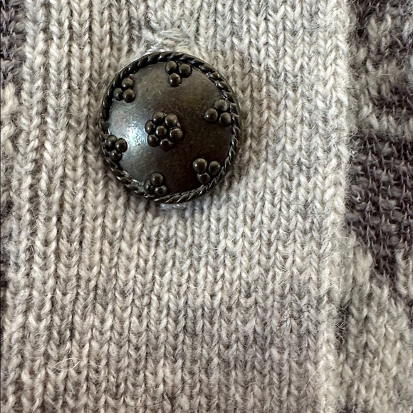 Leifsdottir Gray Floral Cardigan - Picture 9 of 9